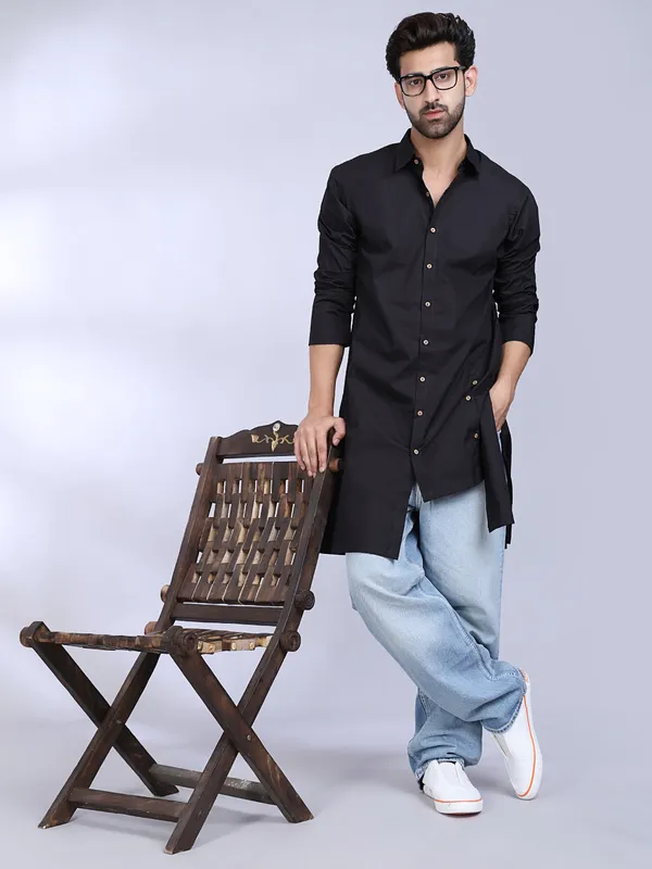 Black_Cotton_Long_Kurta_For_Men