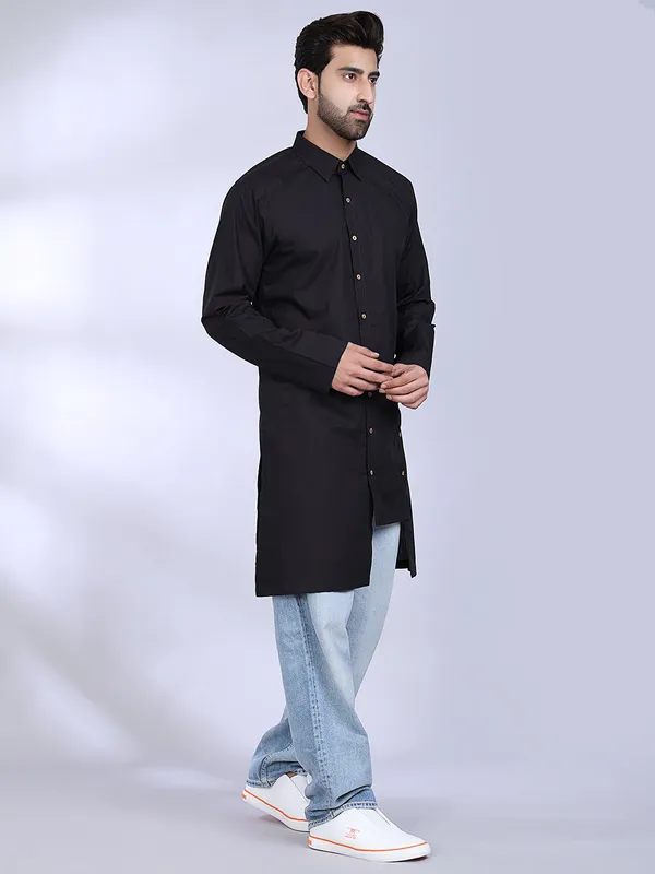 Black_Cotton_Long_Kurta_For_Men