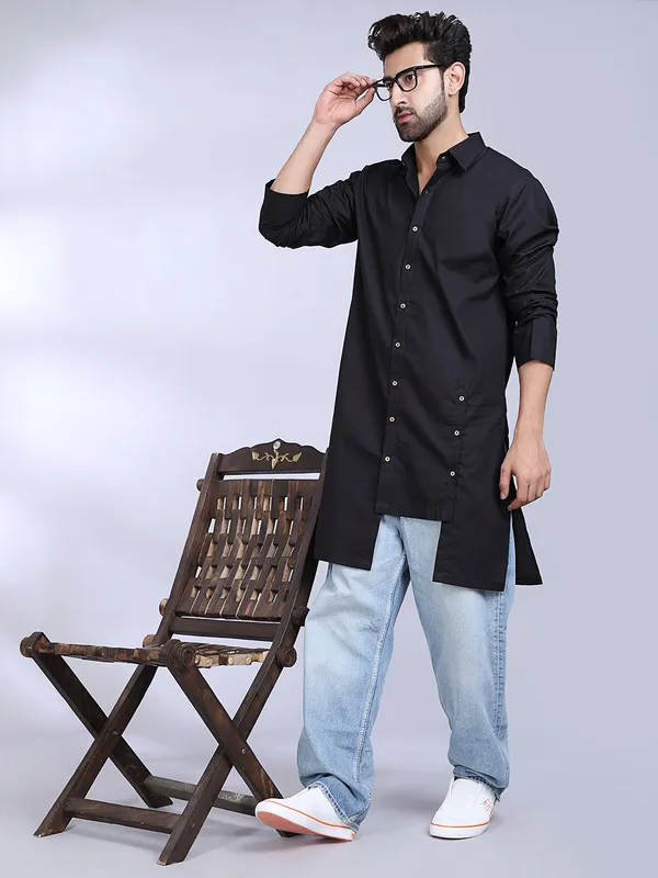 Black_Cotton_Long_Kurta_For_Men
