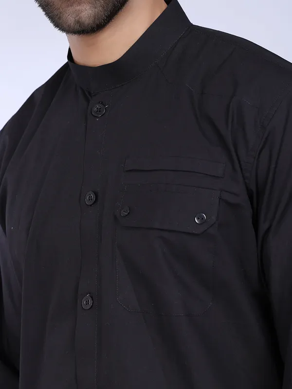 Black_Cotton_Kurta_Shirt_With_Chest_Pocket_For_Men
