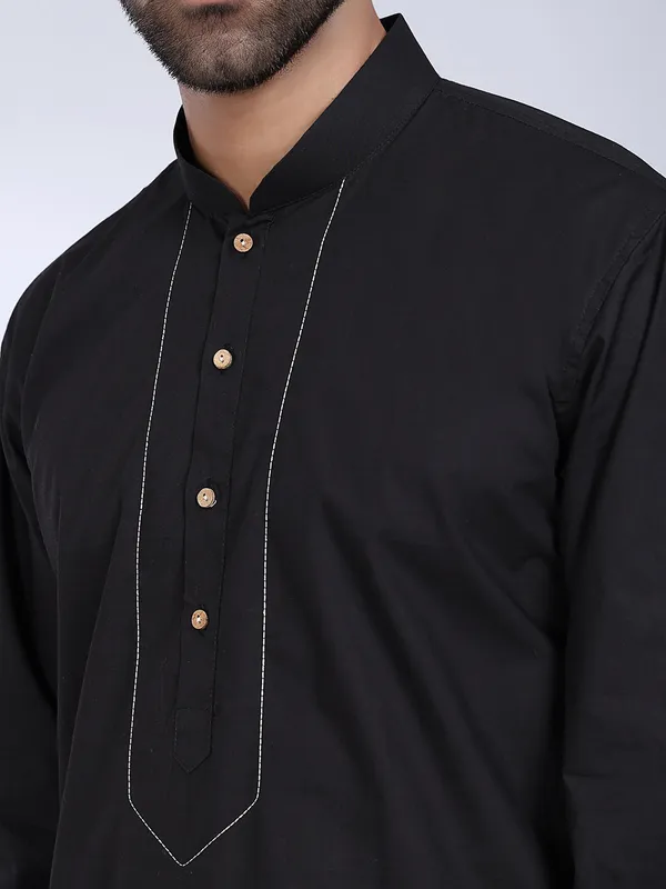 Black_Cotton_Kurta_With_White_Stitch_Detailing_For_Men
