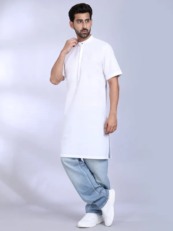 White_Cotton_Short_Sleeve_Kurta_With_Band_Collar_For_Men