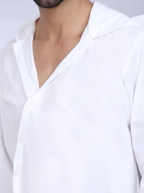 White_Cotton_Asymmetrical_Kurta_With_Curved_Hem_For_Men