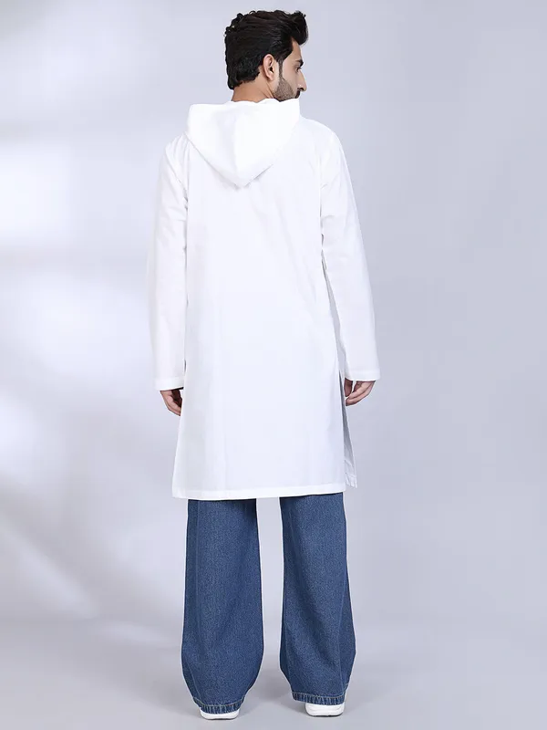 White_Cotton_Asymmetrical_Kurta_With_Curved_Hem_For_Men
