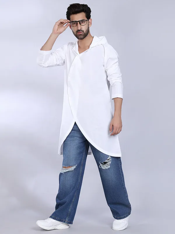 White_Cotton_Asymmetrical_Kurta_With_Curved_Hem_For_Men