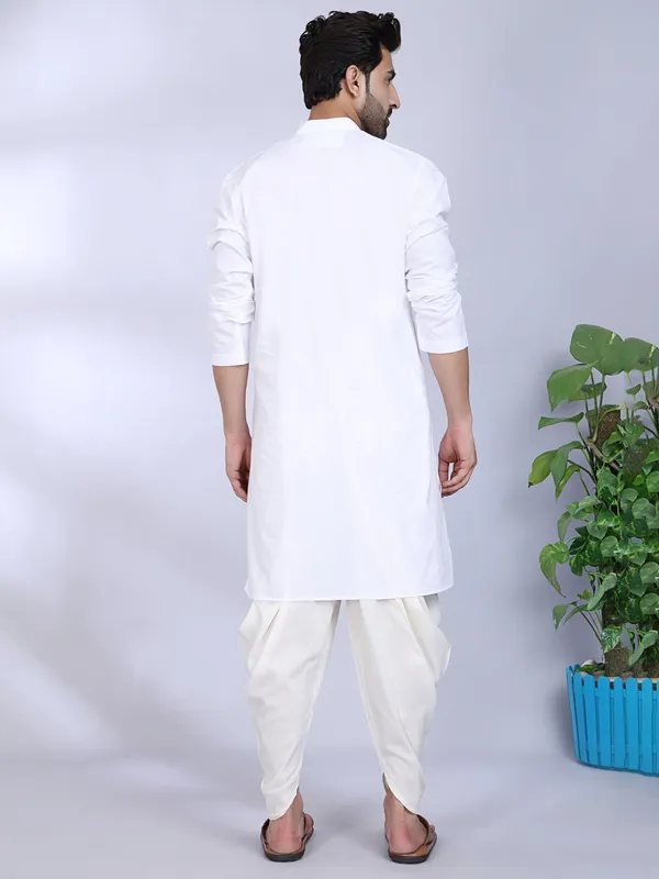 White_Cotton_Kurta_With_Asymmetrical_Panel_Detailing_For_Men