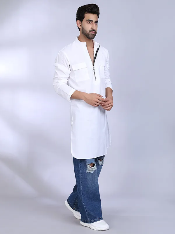 White_Cotton_Kurta_With_Zippered_Neckline_Chest_Pockets_For_Men