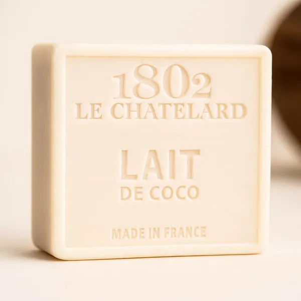 Coco_Milk_Fragrant_Soothing_Soap_Bar_For_Unisex