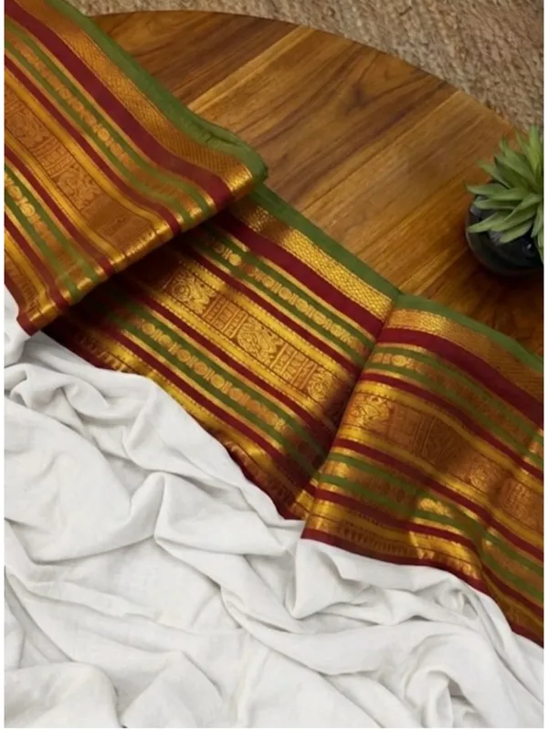 Mull_cotton_saree_with_pure_kanchi_border