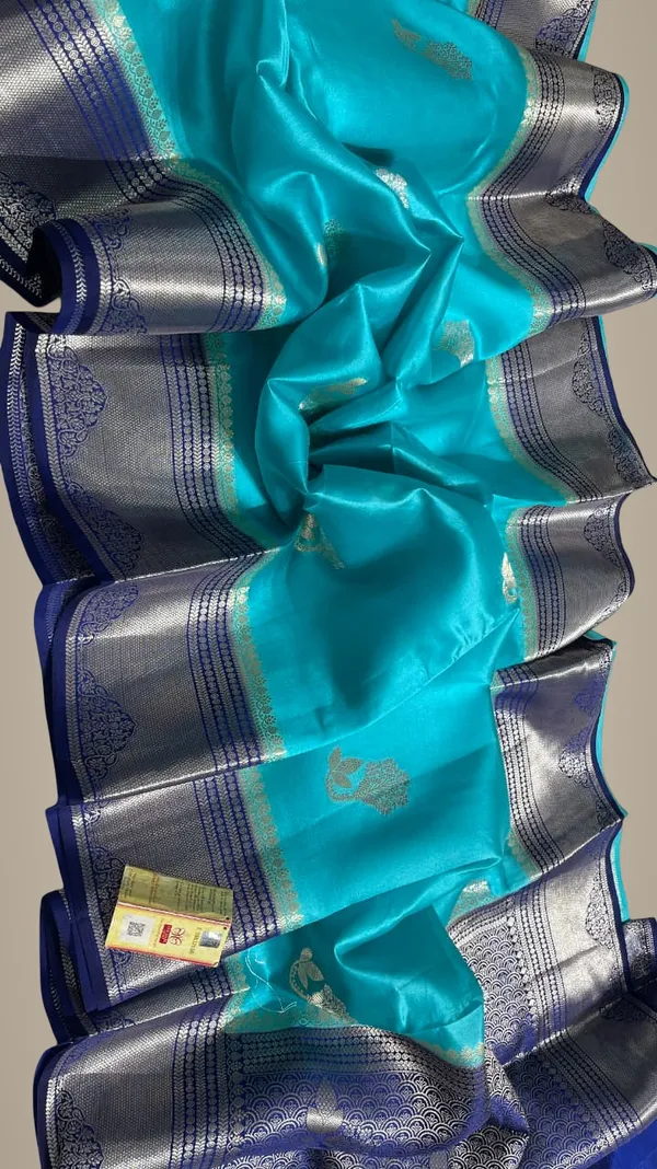 Contrast_Blue_Colour_Pure_Banarasi_Mango_Silk_Saree