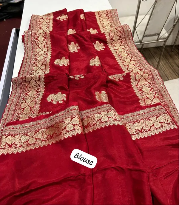 Red_Russian_Cotton_Silk_Weaving_Saree