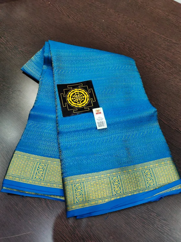 Pure_brocade_Crepe_Silk_Sarees_Silk_Mark_Certified_Lighter_And_Flowy_With_Contrast_Blouse