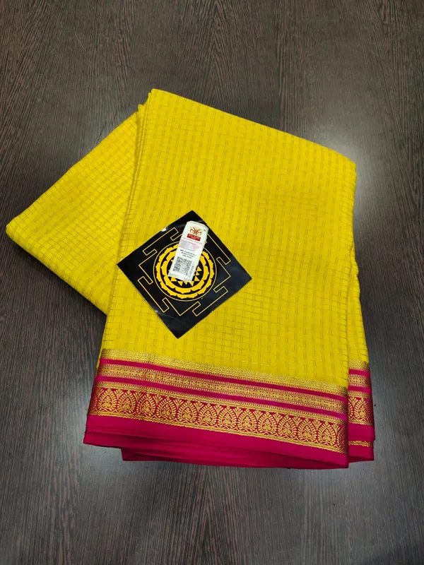 Pure__Crepe_Silk_Sarees_Silk_Mark_Certified_Lighter_And_Flowy_With_Contrast_Blouse