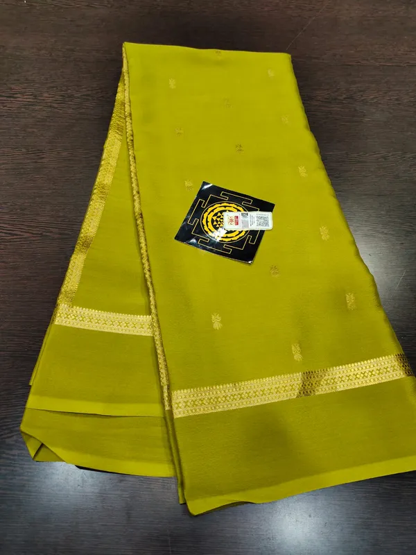 Pure__Crepe_Silk_Sarees_Silk_Mark_Certified_Lighter_And_Flowy_With_Contrast_Blouse