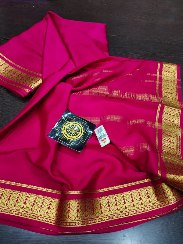 Pure_Crepe_Silk_Sarees_Silk_Mark_Certified_Lighter_And_Flowy_With_Contrast_Blouse