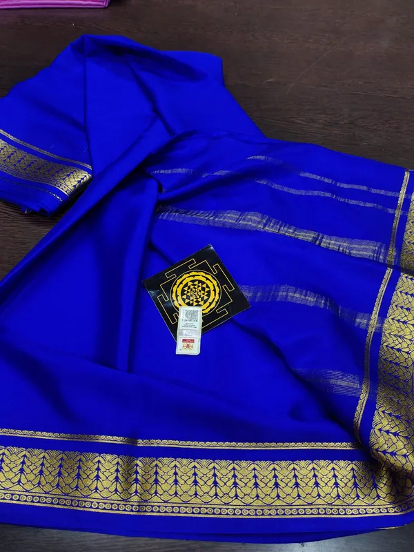 Pure__Crepe_Silk_Sarees_Silk_Mark_Certified_Lighter_And_Flowy_With_Contrast_Blouse