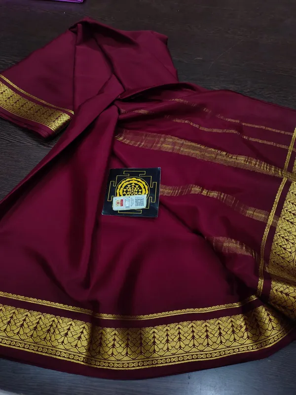 Pure_Crepe_Silk_Sarees_Silk_Mark_Certified_Lighter_And_Flowy_With_Contrast_Blouse