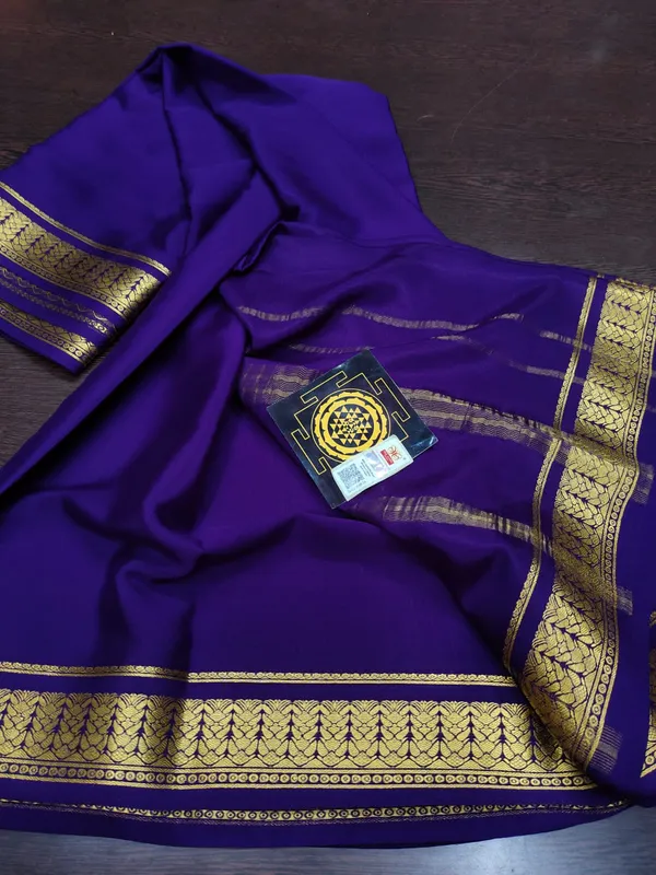Pure_Crepe_Silk_Sarees_Silk_Mark_Certified_Lighter_And_Flowy_With_Contrast_Blouse