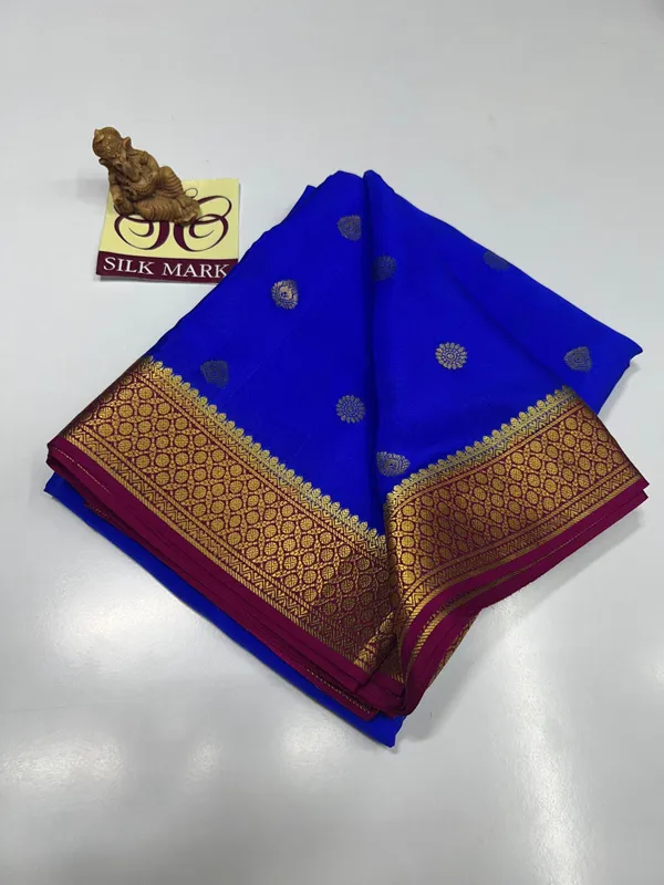 Contrast_Pure_Crepe_Silk_Sarees_With_Silk_Mark_Pure_Mysore_Crepe_Silk_Sarees_With_Running_Blouse_Piece_Royal_Blue_And_Maroon