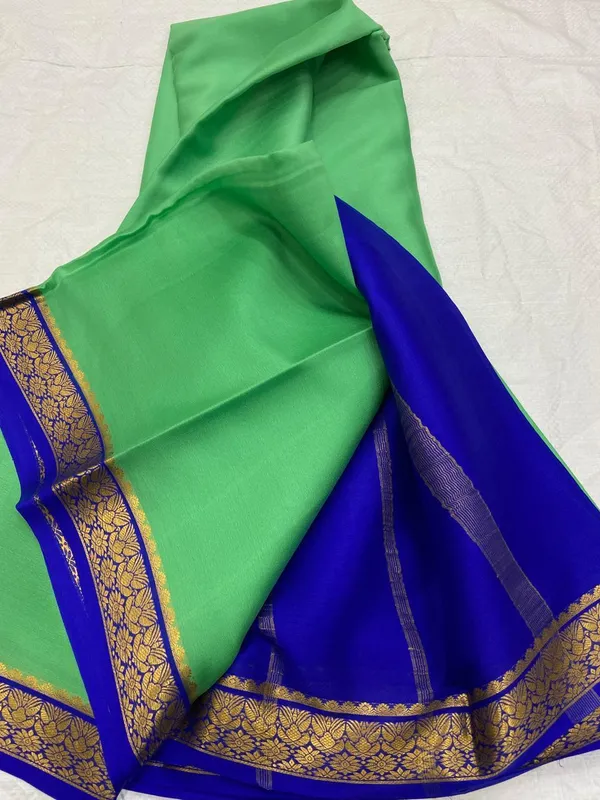 Lightweight_Contrast_Pallu_And_Contrast_Blouse_Pure_Mysore_Crepe_Silk_Sarees