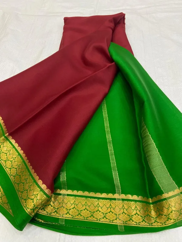 Lightweight_Contrast_Pallu_And_Contrast_Blouse_Pure_Mysore_Crepe_Silk_Sarees