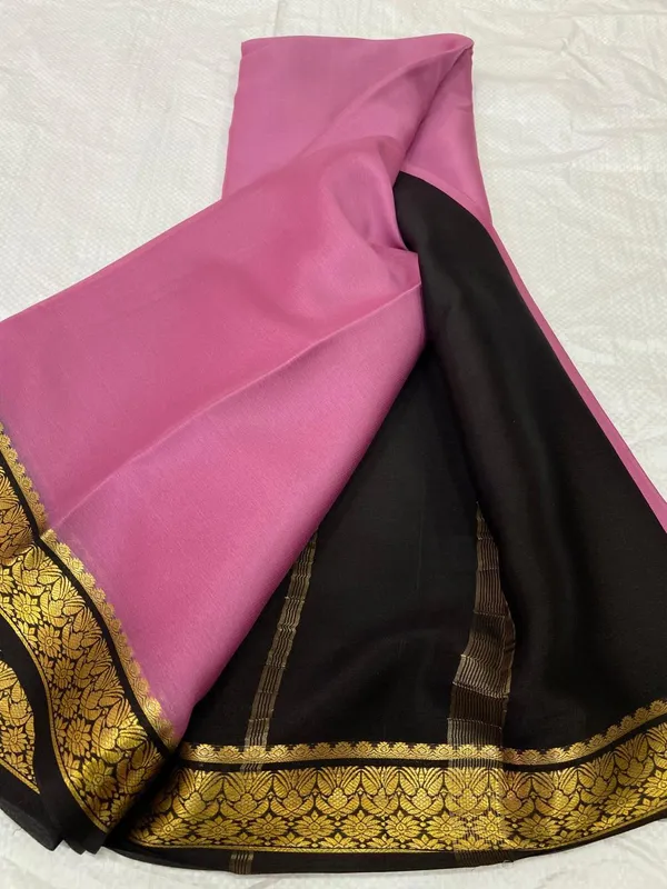Lightweight_Contrast_Pallu_And_Contrast_Blouse_Pure_Mysore_Crepe_Silk_Sarees