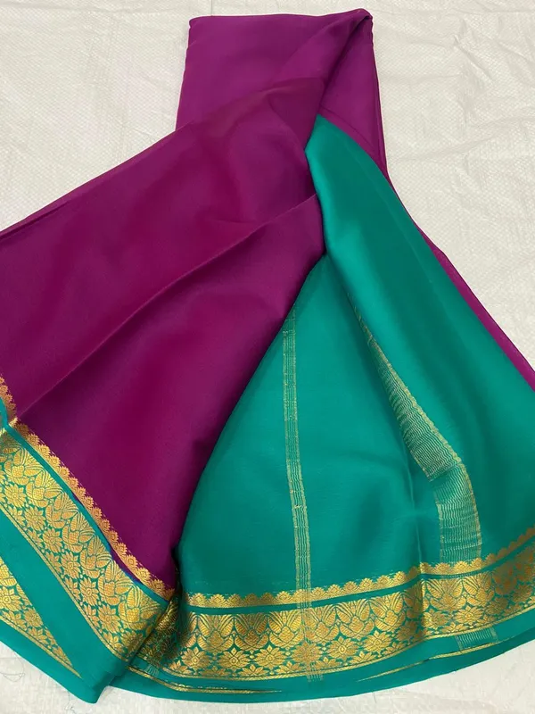 Lightweight_Contrast_Pallu_And_Contrast_Blouse_Pure_Mysore_Crepe_Silk_Sarees