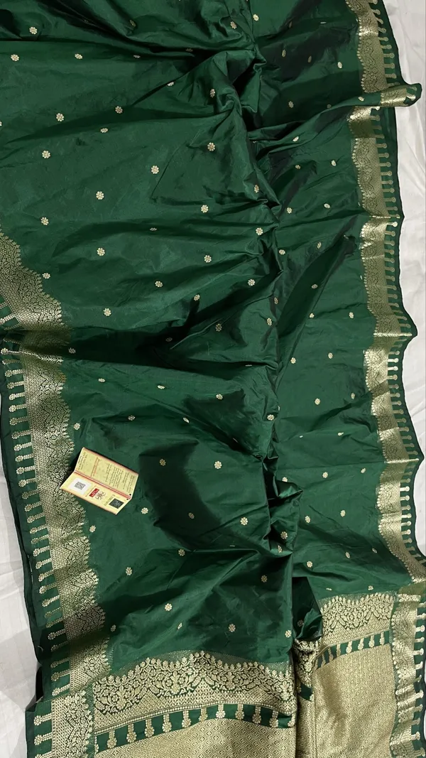 Green_Pure_Katan_Kanjivaram_Silk_Saree_Handloom_Luxury_With_Antique_Zari