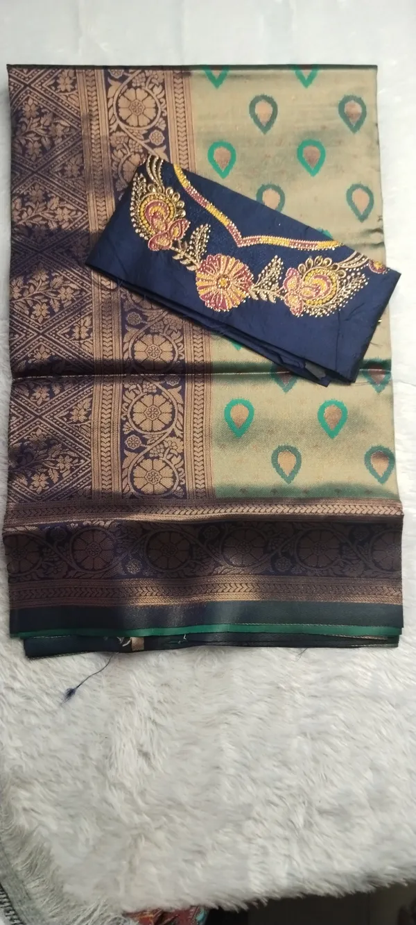 Semi_Banarasi_Zari_Fancy_Designer_Saree_With_Embroidery_Blouse_Piece_5