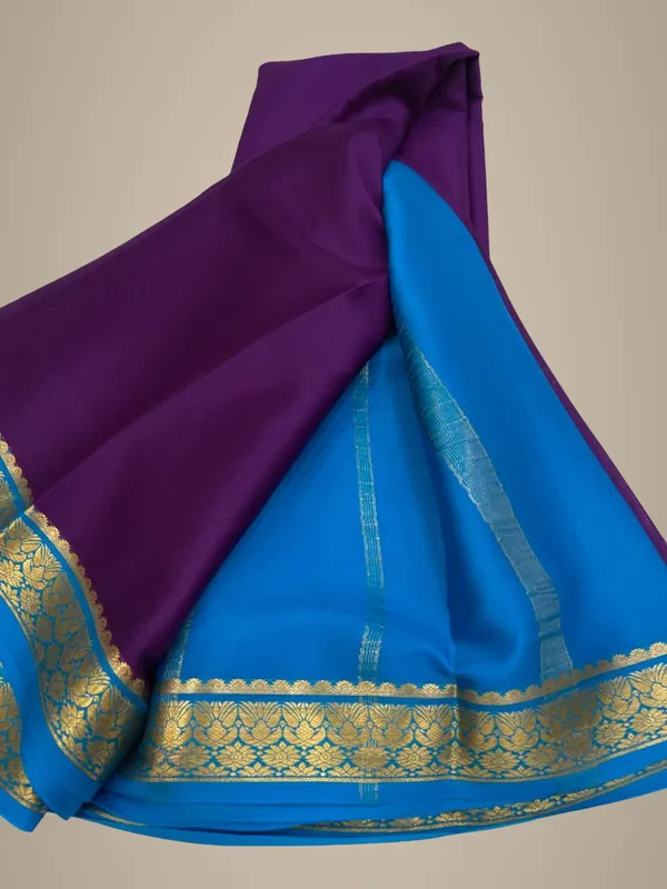Lightweight_Contrast_Pallu_And_Contrast_Blouse_Pure_Mysore_Crepe_Silk_Sarees