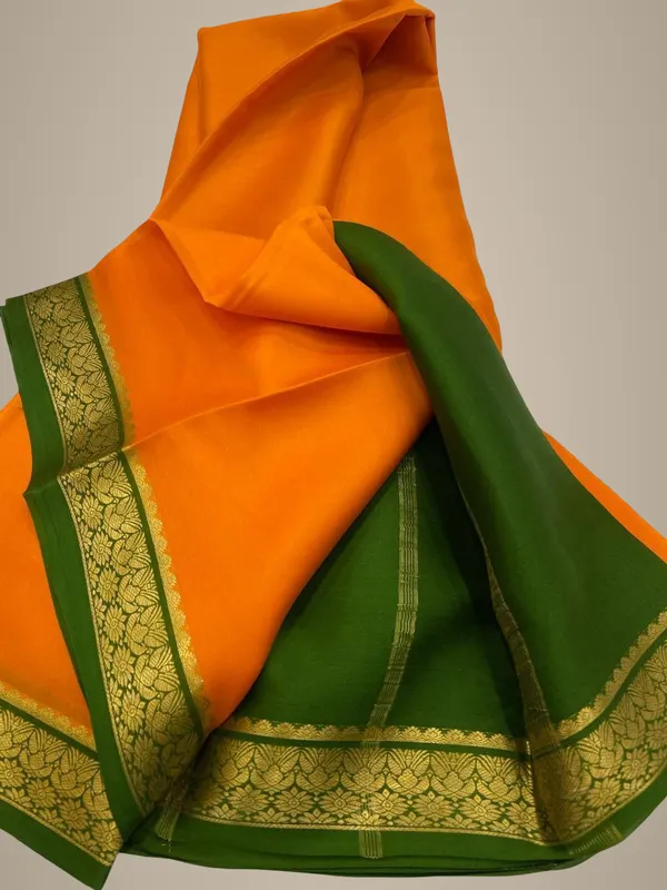 Lightweight_Contrast_Pallu_And_Contrast_Blouse_Pure_Mysore_Crepe_Silk_Sarees