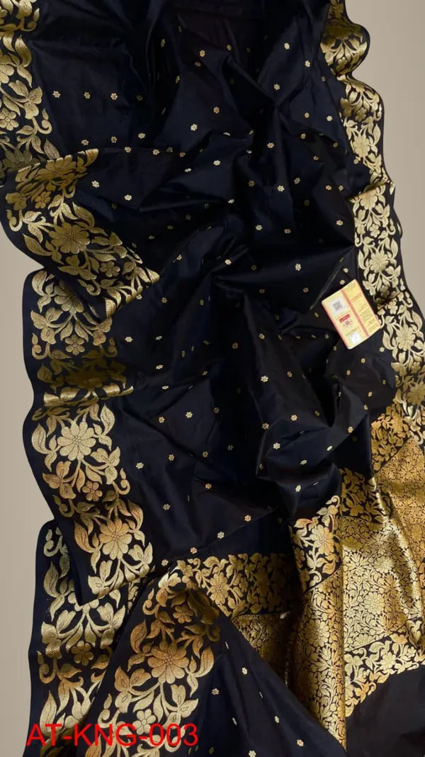 Black_Pure_Katan_Kanjivaram_Silk_Saree_Handloom_Luxury_With_Antique_Zari