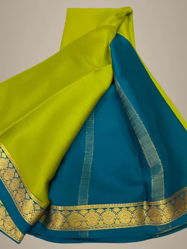 Lightweight_Contrast_Pallu_And_Contrast_Blouse_Pure_Mysore_Crepe_Silk_Sarees