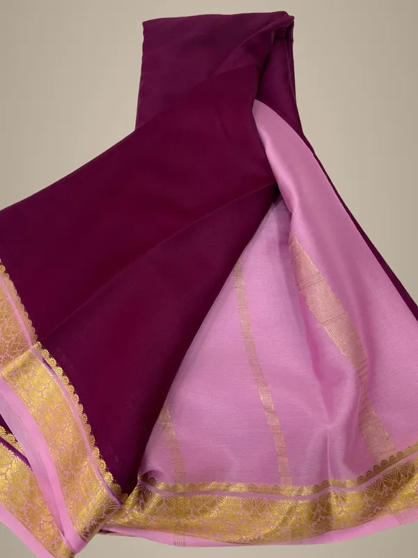 Lightweight_Contrast_Pallu_And_Contrast_Blouse_Pure_Mysore_Crepe_Silk_Sarees
