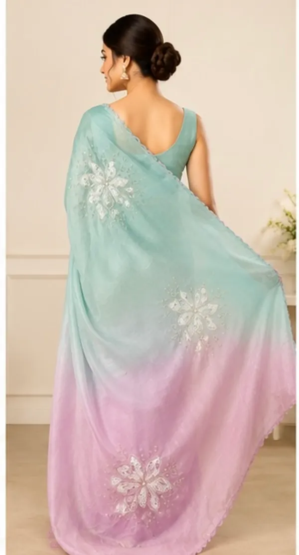 Floral_embroidery_dual_tone_saree