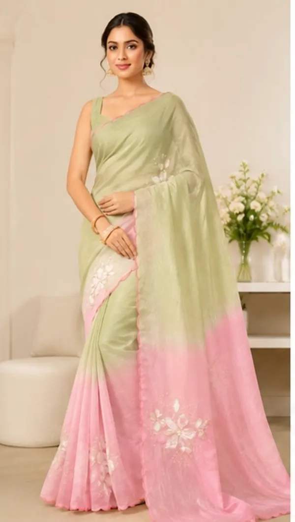 Floral_embroidery_scalo_dual_tone_saree