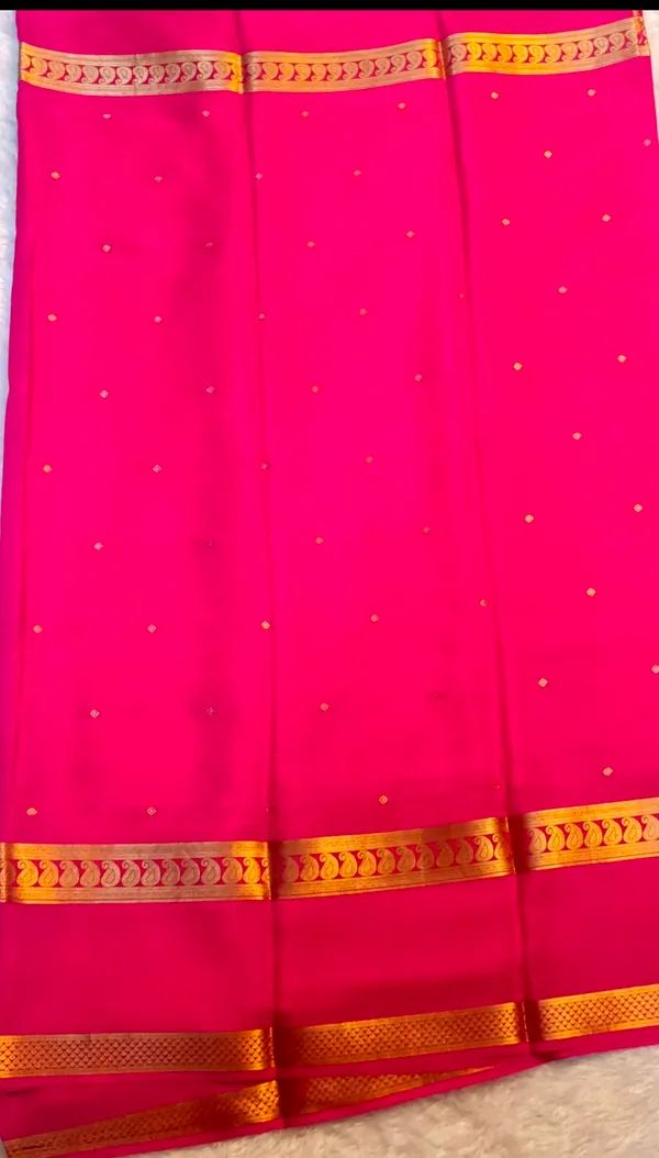 Pure_Crepe_Silk_Sarees_Silk_Mark_Certified_Lighter_And_Flowy_With_Contrast_Blouse