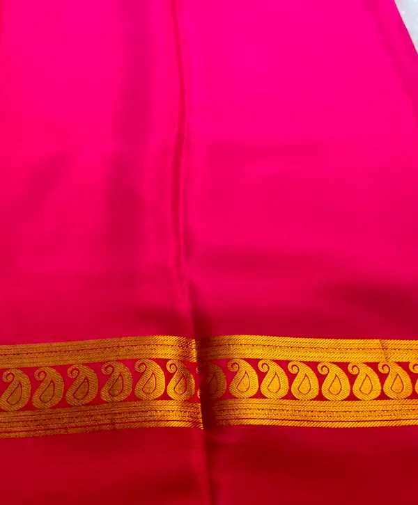 Pure_Crepe_Silk_Sarees_Silk_Mark_Certified_Lighter_And_Flowy_With_Contrast_Blouse