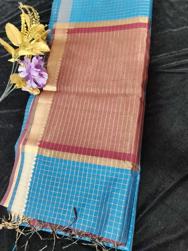 Premium_maheshwari_checks_cotton_saree_(blue_and_maroon)