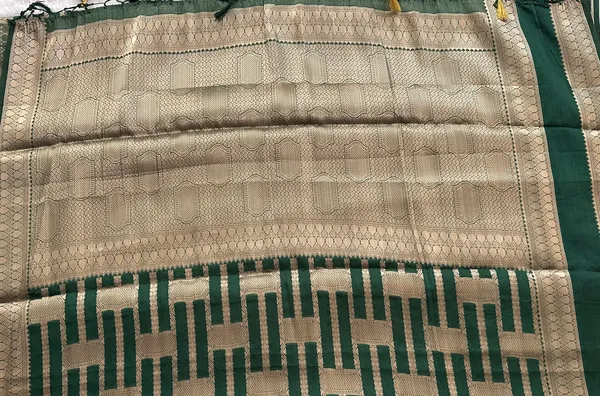 Semi_Raw_silk_saree