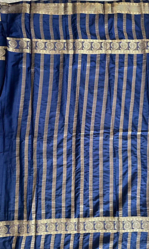 Semi_crepe_silk_saree_contrast