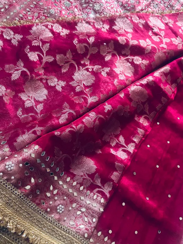 Tissue_mirror_handwork_saree_with_sabyasachi_lace