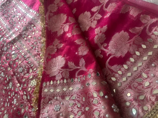 Tissue_mirror_handwork_saree_with_sabyasachi_lace