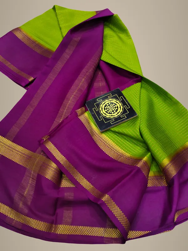 Pure_Crepe_Silk_Sarees_Silk_Mark_Certified_Lighter_And_Flowy_With_Contrast_Blouse