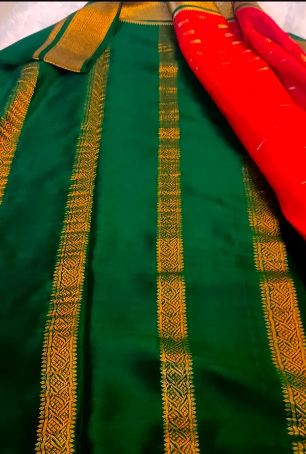 3D_Pure_Crepe_Silk_Sarees_With_Silk_Mark_Pure_Mysore_Crepe_Silk_Sarees_With_Running_Blouse_Piece
