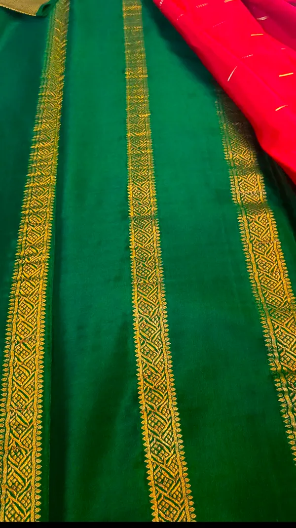 3D_Pure_Crepe_Silk_Sarees_With_Silk_Mark_Pure_Mysore_Crepe_Silk_Sarees_With_Running_Blouse_Piece