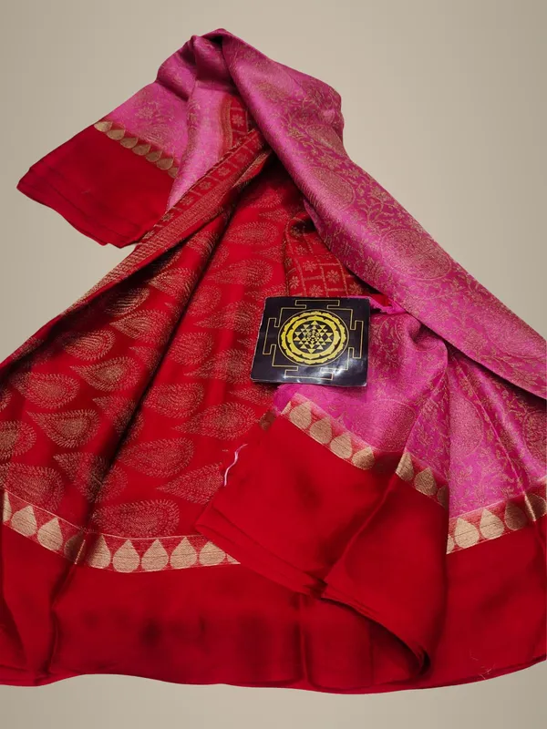 Pure_Brocade_Crepe_Silk_Sarees_Silk_Mark_Certified_Lighter_And_Flowy_With_Contrast_Blouse