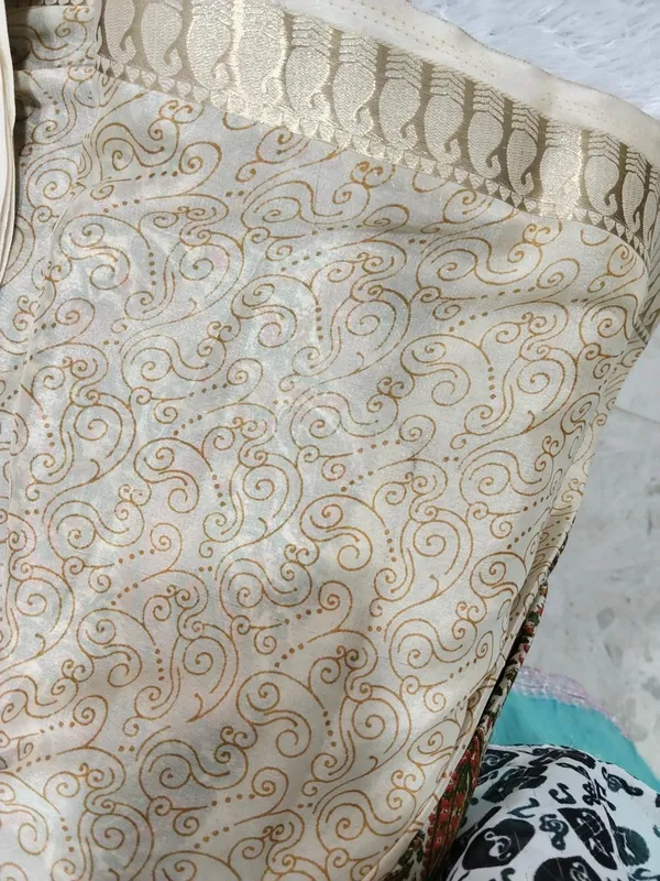 Semi_Crepe_Silk_Saree_Printed_7