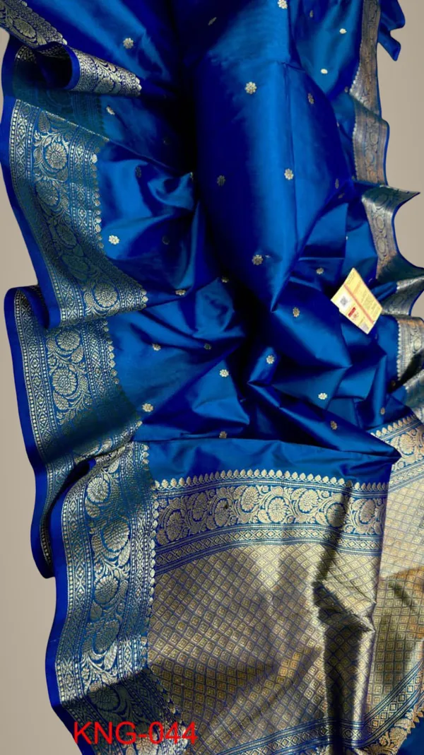 Blue_Pure_Katan_Kanjivaram_Silk_Saree_Handloom_Luxury_With_Antique_Zari