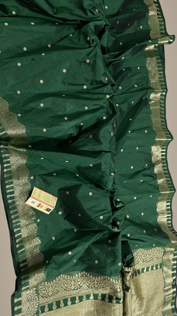 Green_Pure_Katan_Kanjivaram_Silk_Saree_Handloom_Luxury_With_Antique_Zari